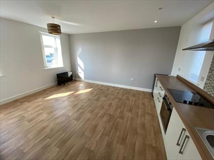 1 Bed Flat, Broadway House, LS18