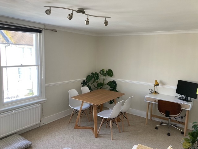 1 Bed Flat, Goldstone Road, BN3 photo 3