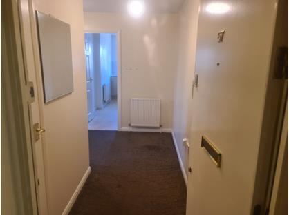 1 Bed Flat, Off Vicarage Lane, IG1