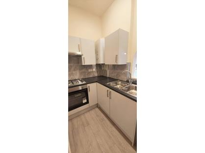 1 Bed Flat, Wellington Street West, M7