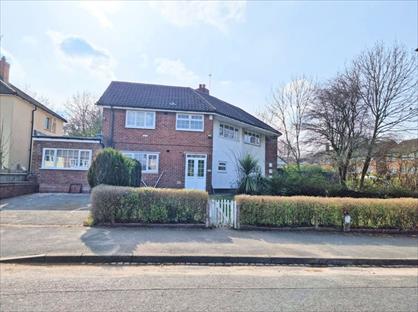 4 Bed Semi-Detached House, Bickington Road, B32