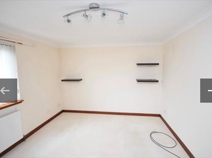 2 Bed Flat, Goldcrest Court, ML2