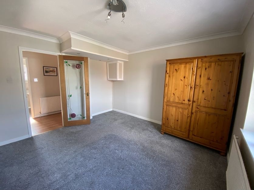 Clydebank 1 Bed Flat, Bon Accord Square, G81 To Rent Now for £550.