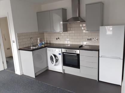 2 Bed Penthouse, Holly House, S35