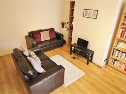 2 Bed Terraced House, Norman View, LS5