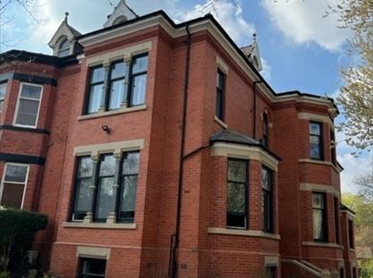 2 Bed Flat, Buxton Road, SK2