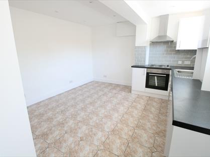 1 Bed Semi-Detached House, Barrack Street, CO1