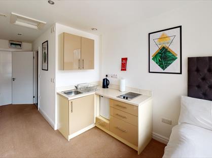 Studio Flat, Pall Mall, L3