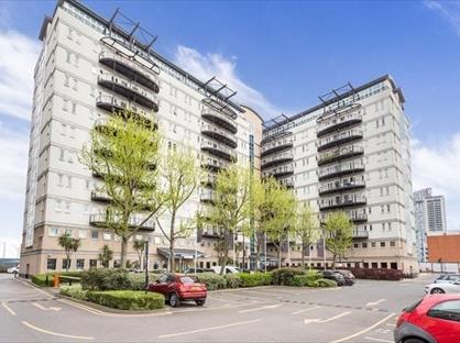 Room in a Shared Flat, Central House, E15