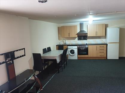 1 Bed Flat, Low Street, NG17
