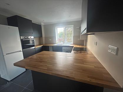 2 Bed Flat, Langelei Court, WD4