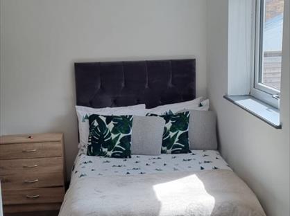 Bedsit, Sovereign House, ST4