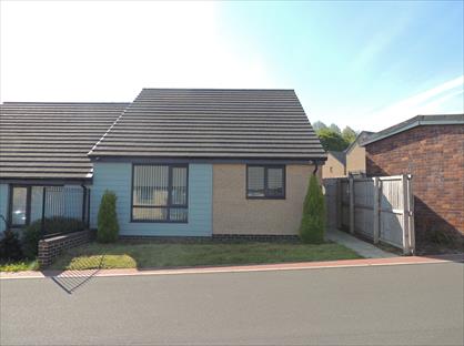 2 Bed Bungalow, Rocksand Drive, DN12