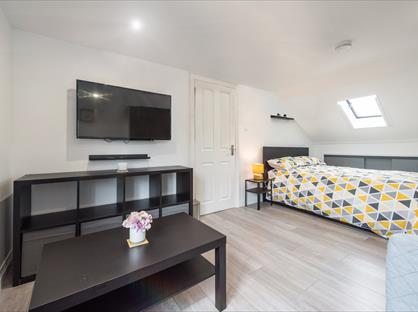 Room in a Shared House, Lansdowne Road, TW3