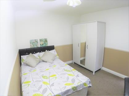 Room in a Shared House, Mortlake Road, E16