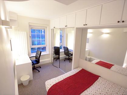 Room in a Shared Flat, Birchfield House, E14