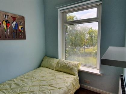 Room in a Shared House, Horsedge Street, OL1