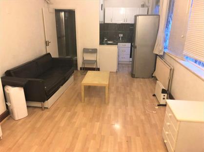Studio Flat, Worship Street, EC2A