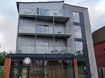 2 Bed Flat, Churchfield House, KT12