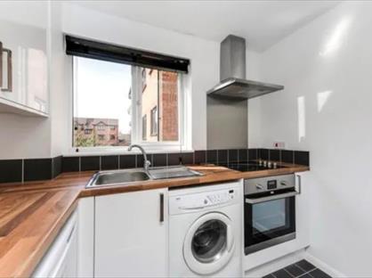 Studio Flat, Glenville Grove, SE8