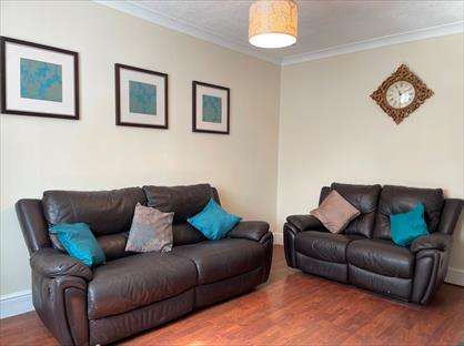 1 Bed Flat, Manor Square, RM8