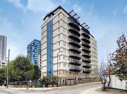 Room in a Shared Flat, Central House, E15