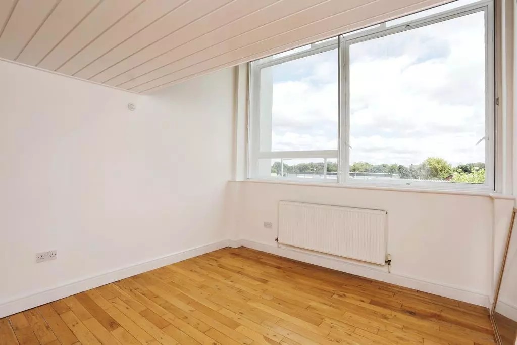 1 Bed Flat, The Exchange, LE1 photo 2