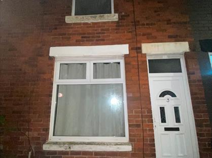 2 Bed Terraced House, Deepcar Street, M19