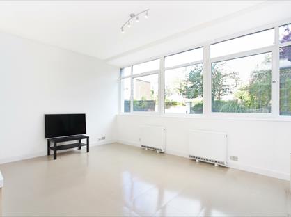 1 Bed Flat, Kersfield House, SW15