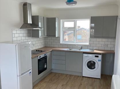 1 Bed Flat, High Street, SS8