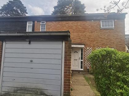 3 Bed End Terrace, Pendlebury, RG12