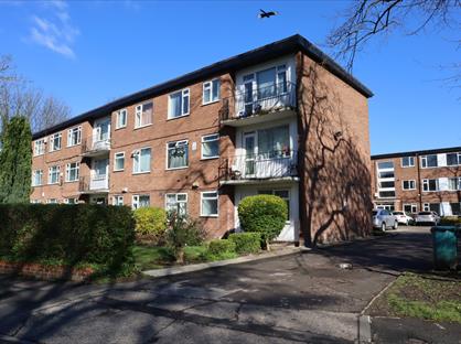2 Bed Flat, Fairfield Court, M14