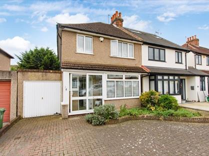 4 Bed Semi-Detached House, Iris Avenue, DA5