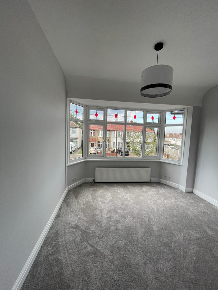 Cheam, Sutton 3 Bed Terraced House, Esher Avenue, SM3 To Rent Now