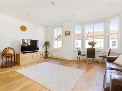 3 Bed Maisonette, Balvernie Grove, SW18