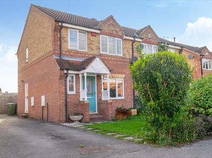 3 Bed Semi-Detached House, Sandpiper Approach, LS27