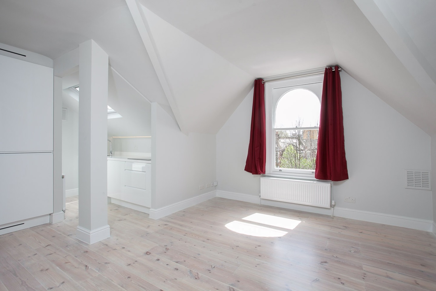 2 Bed Flat, Knatchbull Road, SE5