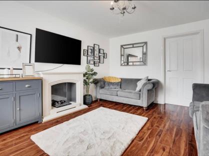 3 Bed Semi-Detached House, Star Drive, CB25
