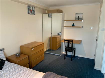 Room in a Shared House, Croombs Road, E16