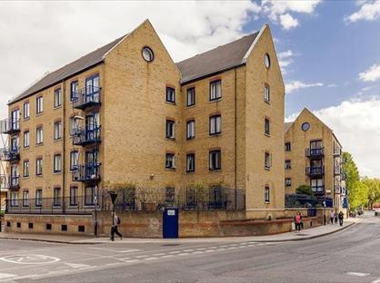 Room in a Shared Flat, Peninsula Court, E14