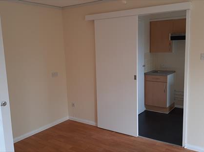 1 Bed Flat, Churchfield House, KT11