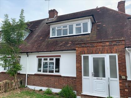 4 Bed Semi-Detached House, Manor Road, EN5