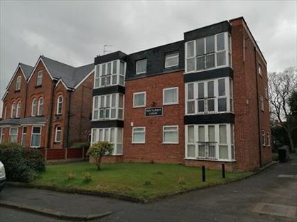 1 Bed Flat, Towngreen Court, M8