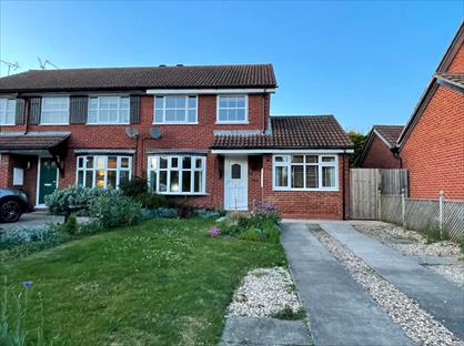 4 Bed Semi-Detached House, Skelmerdale Way, RG6