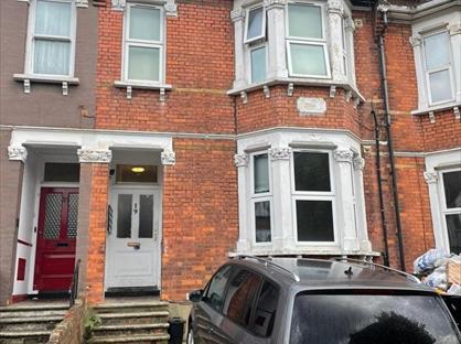 1 Bed Flat, Temple Road, CR0