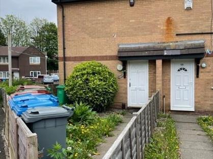 1 Bed Semi-Detached House, Abercarn Close, M8