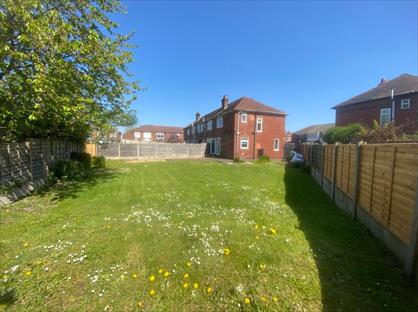 2 Bed Semi-Detached House, Myrtle Grove, M43