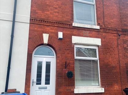 2 Bed Terraced House, Barlow Lane North, SK5
