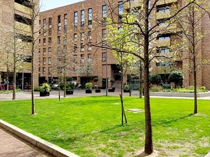 1 Bed Penthouse, Chantrelle Court, SE8