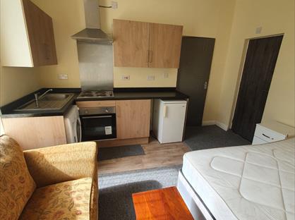 Studio Flat, Grape Street, BD15